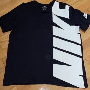 *NWOT* Nike Athletic Cut Tee